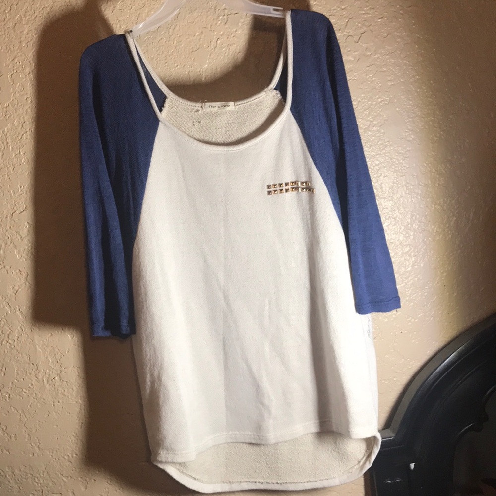Tea n rose light weight sweater top